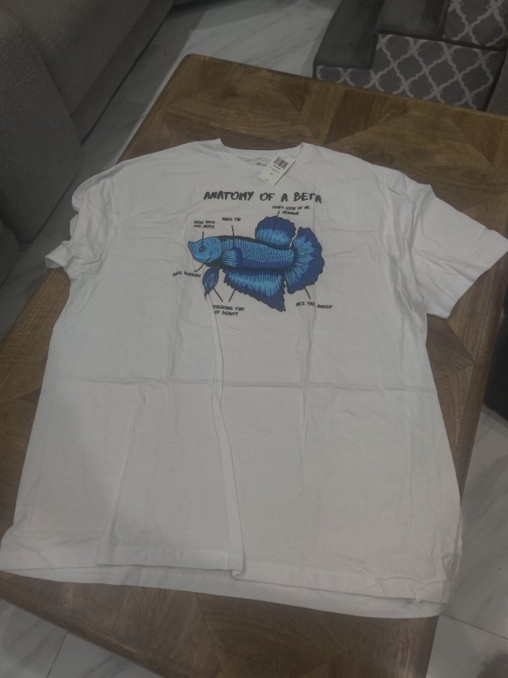 Hot Topic Goodie Two sleeves  Beta Fish tee size 3x